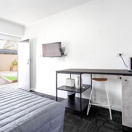 City West Motel Adelaide Exterior photo